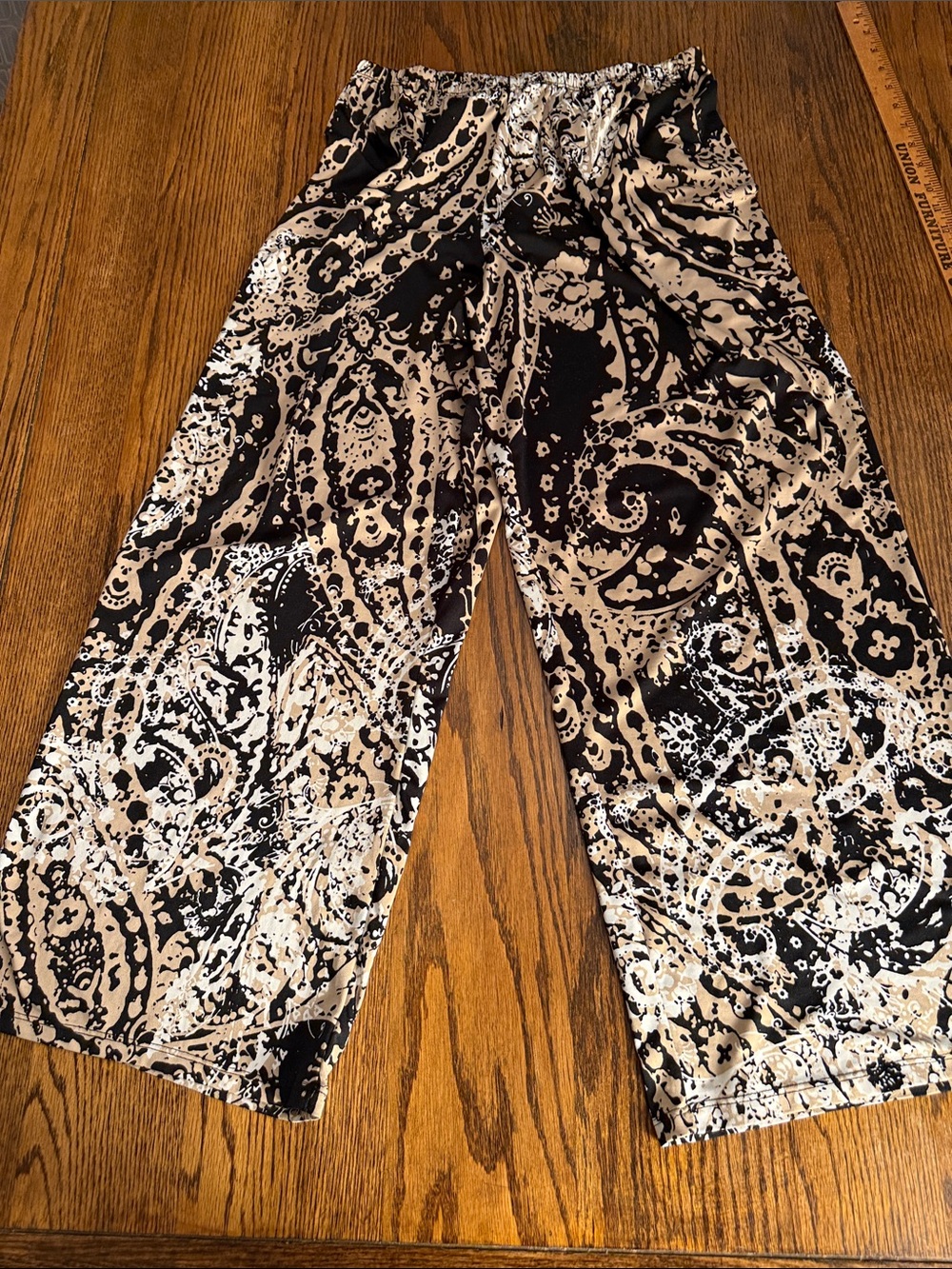 Sunny Leigh pull on paisley stretch effortless style XL